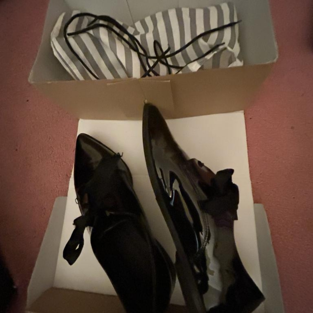 Shiny leather black flats women's shoes